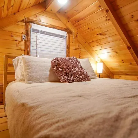 Charming Lakeview Cabin Near Geneva-On-The-Lake! Ashtabula Exterior photo
