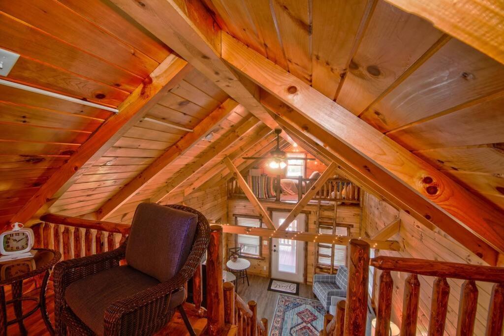 Charming Lakeview Near Geneva-on-the-lake! *