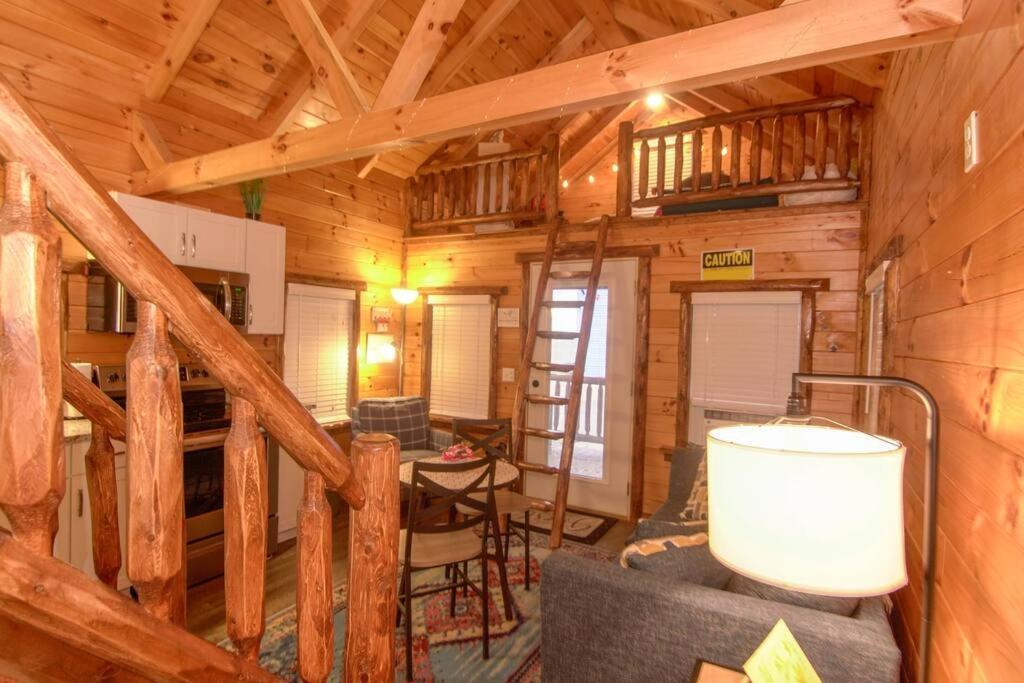 Holiday home Charming Lakeview Near Geneva-on-the-lake!