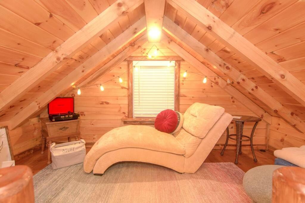 Holiday home Charming Lakeview Near Geneva-on-the-lake! Ashtabula
