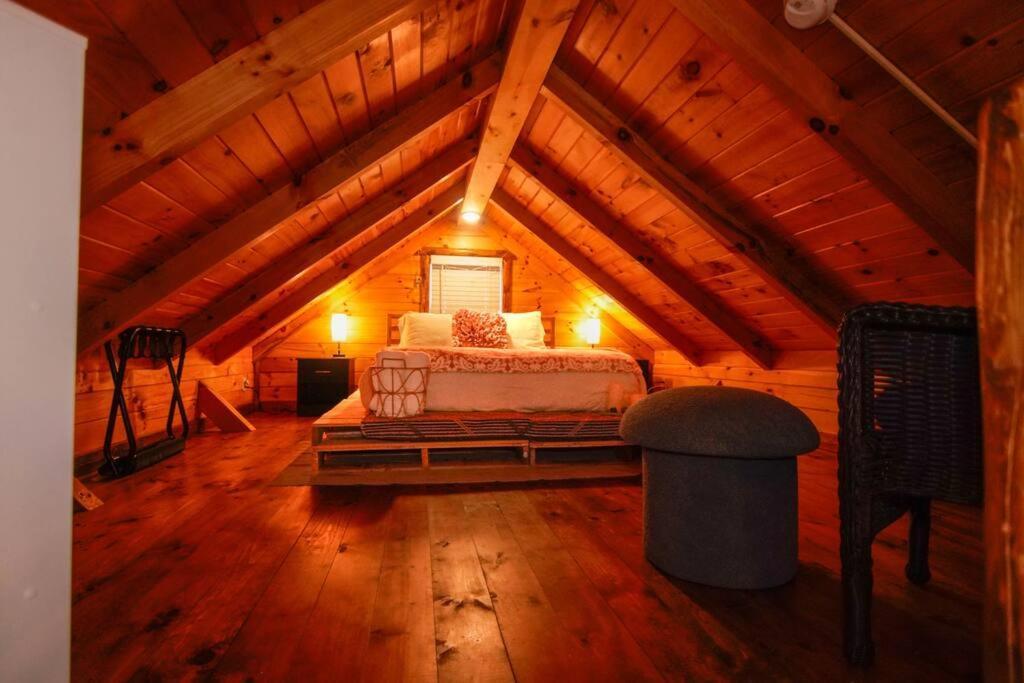 Holiday home Charming Lakeview Near Geneva-on-the-lake! Ashtabula