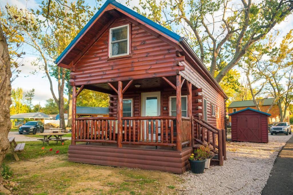 Holiday home Charming Lakeview Near Geneva-on-the-lake!